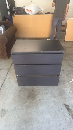 Black dresser 3 drawers, 1 drawer needs fixing