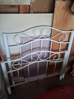 Day bed frame