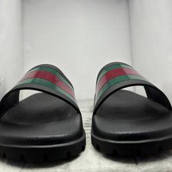 MENS GUCCI SLIDES SIZE 9