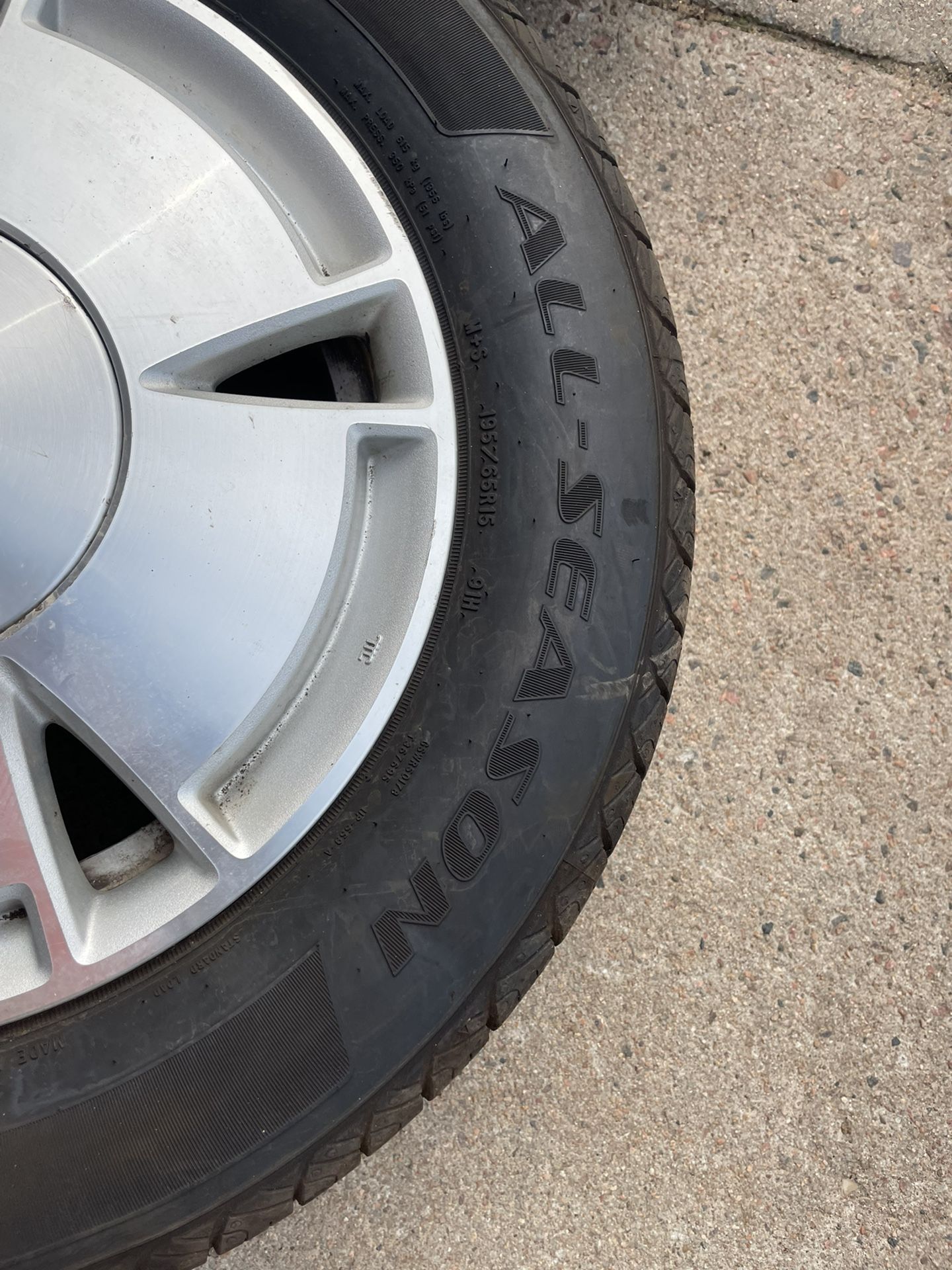 2006-2011 Honda Civic Enkei Wheels 195 65 15 Tires 90%