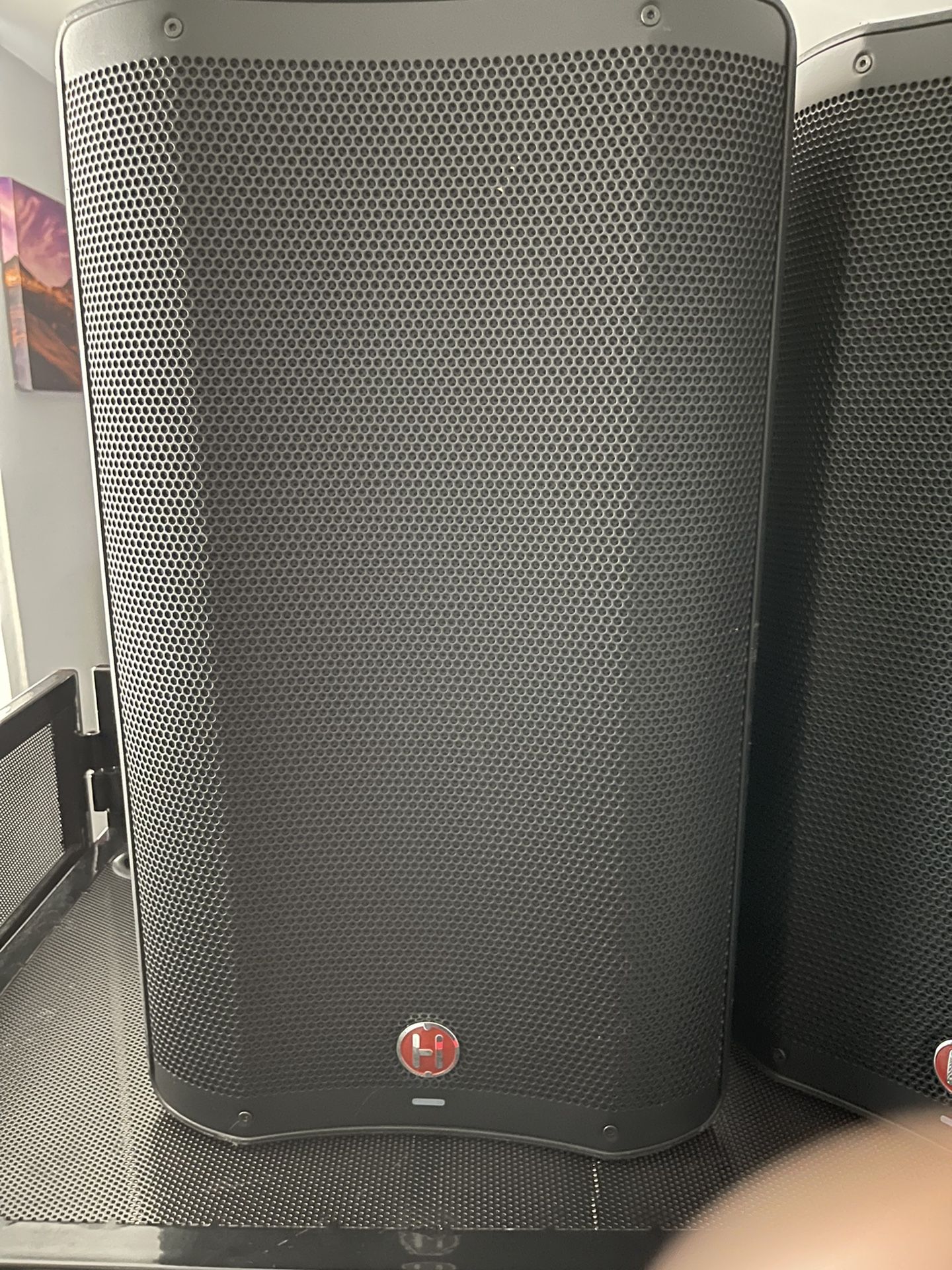 12” Harbinger V2312 Powered Speakers for Sale in Tinley Park, IL OfferUp