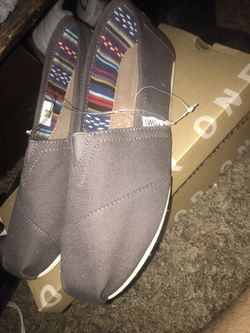 Toms