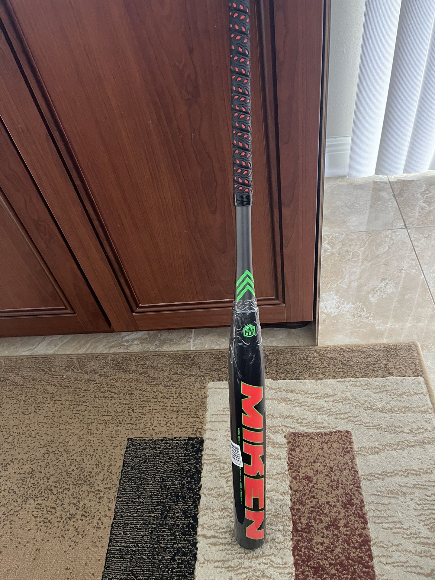 Miken DC-41 14 Supermax 26 Brand New