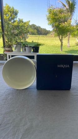 Mikasa  garden harvest vegetables bowl