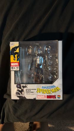 Mafex symbiote spiderman