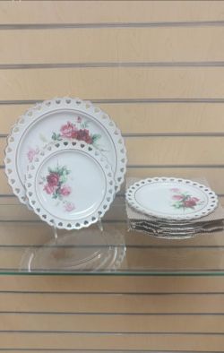 7pc _ Porcelain Cake / Dessert Plates set ( NEW ) kitchenware, dinnerware. Pink / gold