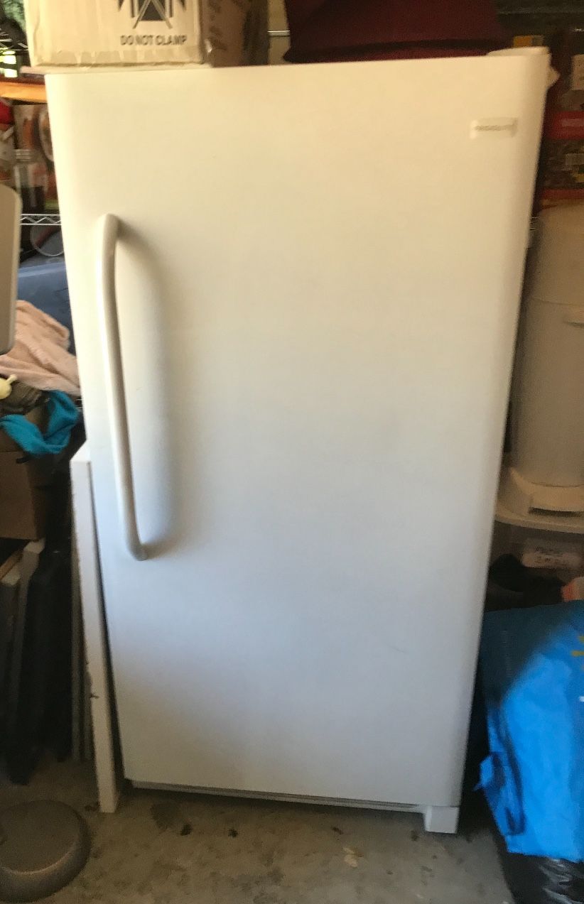 Frigidaire 13.8 Cu Ft Upright Freezer No Delivery