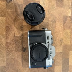 FUJIFILM X-T30 II Mirrorless Camera with Lens 15-45mm {26.1MP}