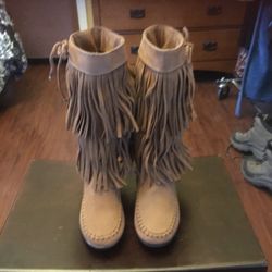 Women’s sugar boots
