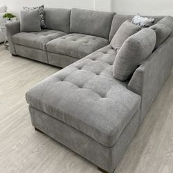 Costco Thomasvill Sectional Couch w Power Footrest