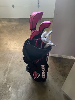 New Callaway Strata Clubs and Bag