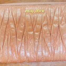 Miu Miu long wallet 