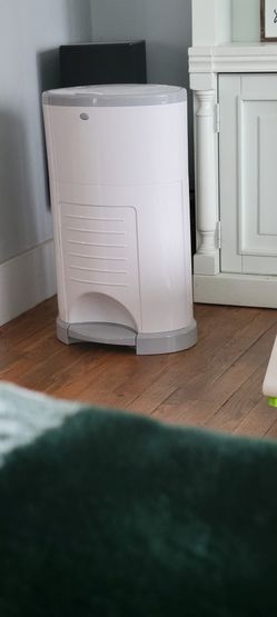 Dekor Diaper Pail Bags Not Included 