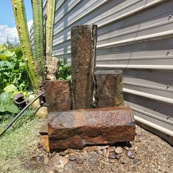 Rock Fountain. 4 Very Heavy Upright Stones