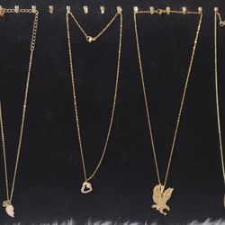 Jewelry Lot Of Necklaces
