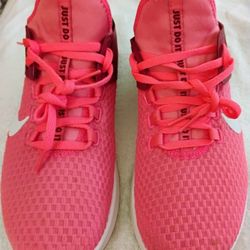 Women Nikes 