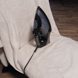 GOT that almost new Iron For SALE! Similar To a $55 New Model!