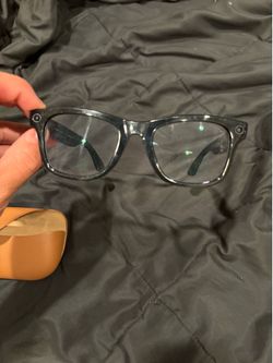Ray-Ban Meta AI glasses (Gen 2) transitional lens
