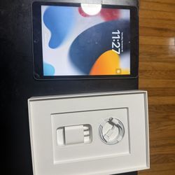 iPad 9  WiFi + Cellular Unlocked For Sale $300 