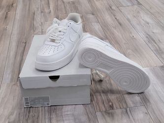 Airforces size 7