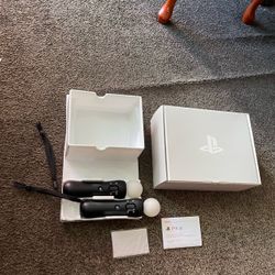 Ps4 Move controllers with box brand new