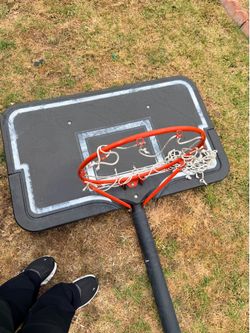 Free basketball court