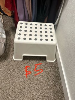 Moving sale