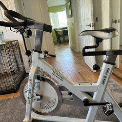Sunlite stationary cycle bike in excellent condition retails for $600