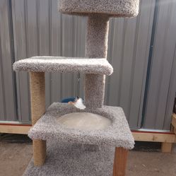 Cat tree