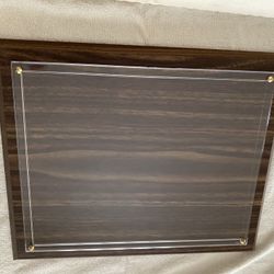 **2 WALL PLAQUES FOR CERTIFICATE DISPLAY**