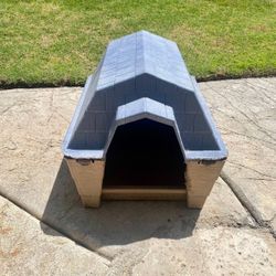 Ruff Hauz Dog House By Dog Loo Inc. Solid Heavy Plastic