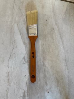 1 1/2 paint brush