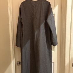 Gray not light abaya/long dress perfect for fall/ spring; short zipper on the back Category Long dresses