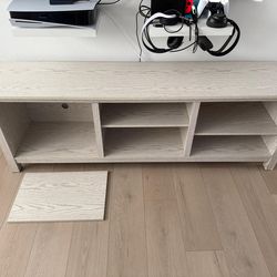 Modern TV Stand / Media Console – Light Wood Finish