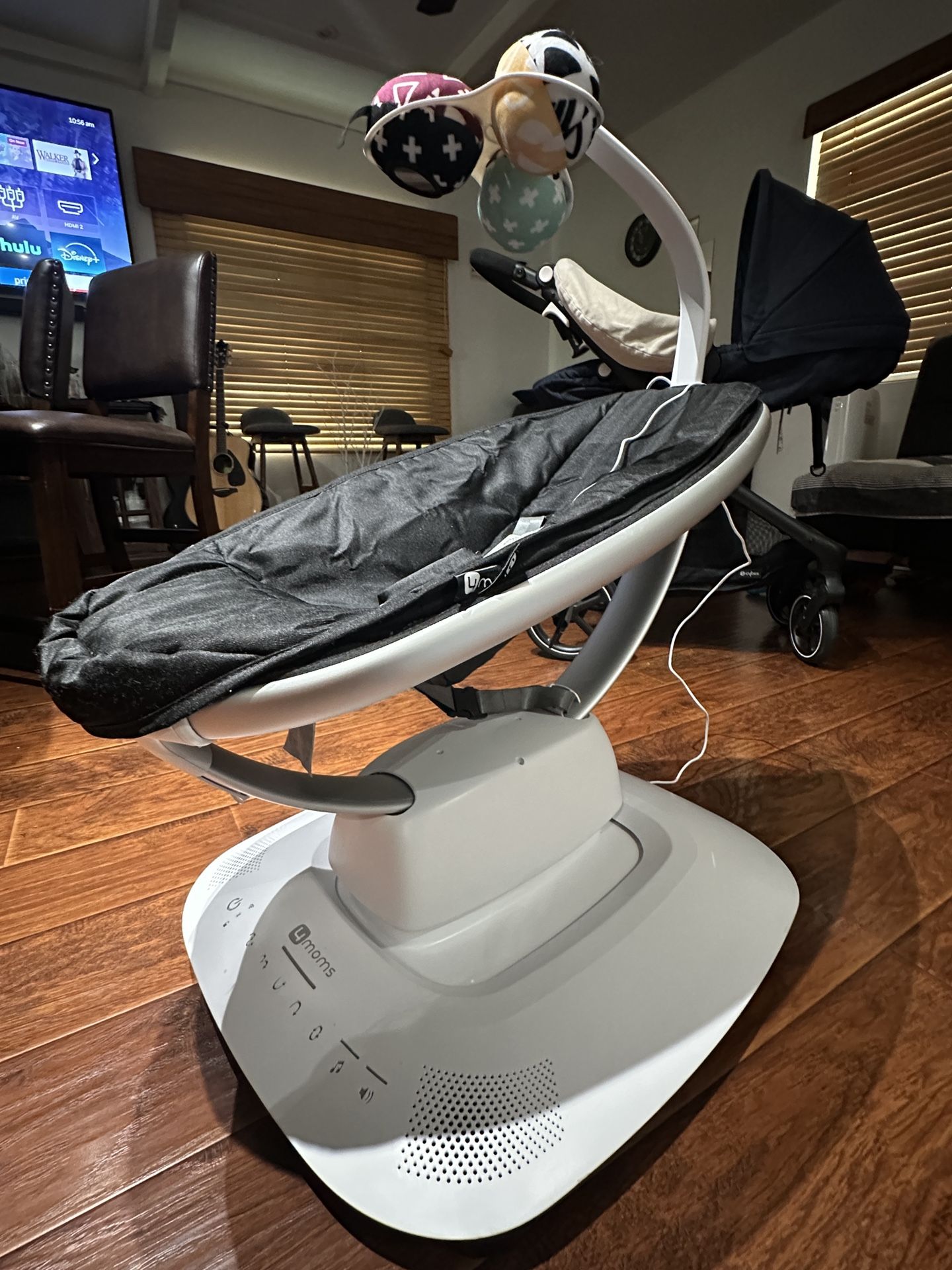 4moms mamaRoo Multi-Motion Baby Swing Smart Connectivity - Black