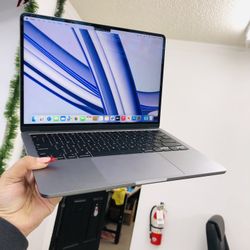 MacBook Air M3 8gb Ram 256gb SSD 