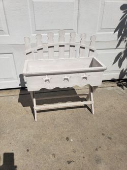 Planter box