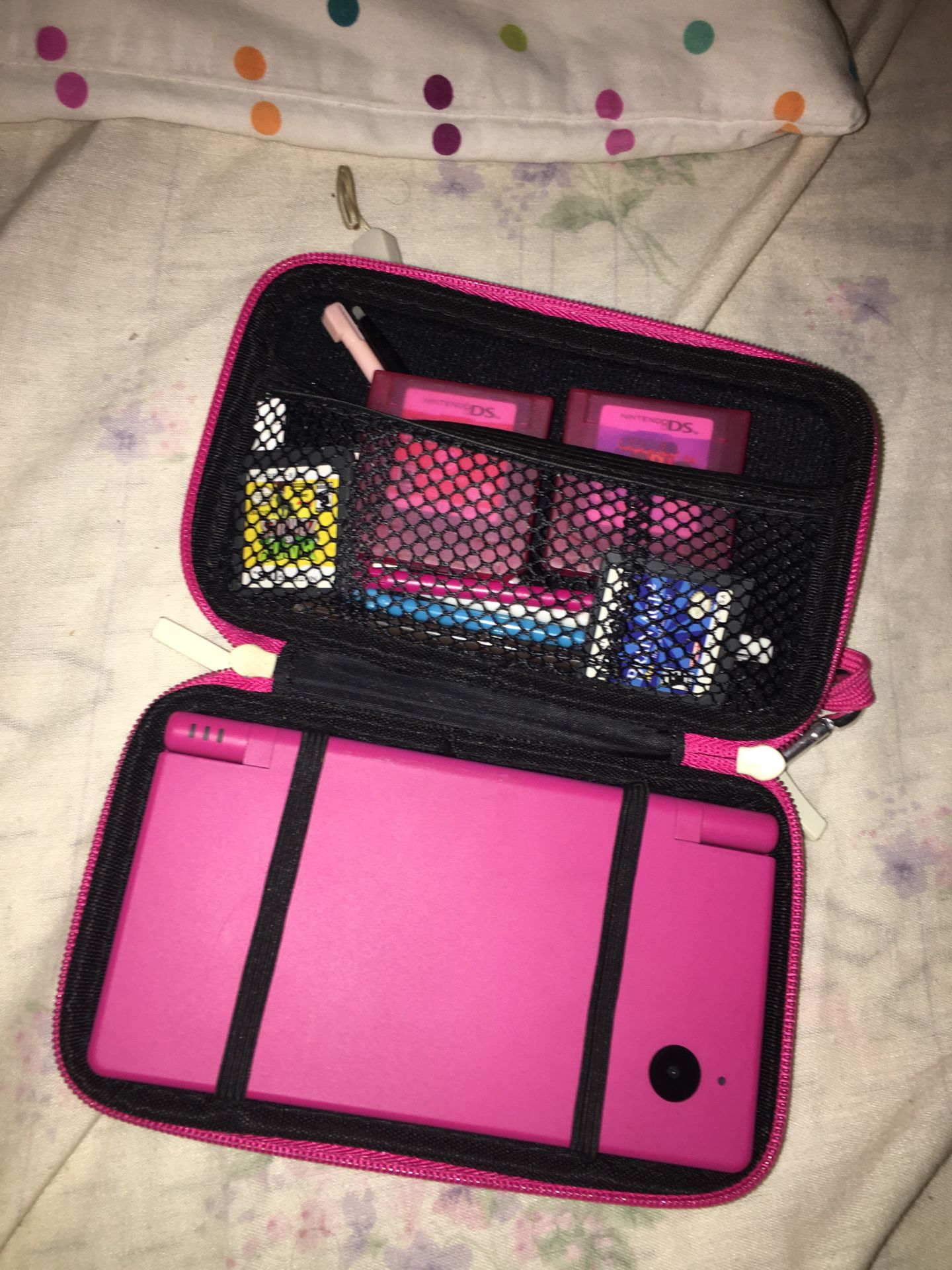 pink NINTENDO DSI