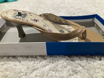 Kitten heels  size 6 women