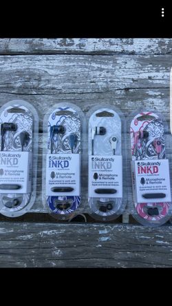 Skullcandy earbuds