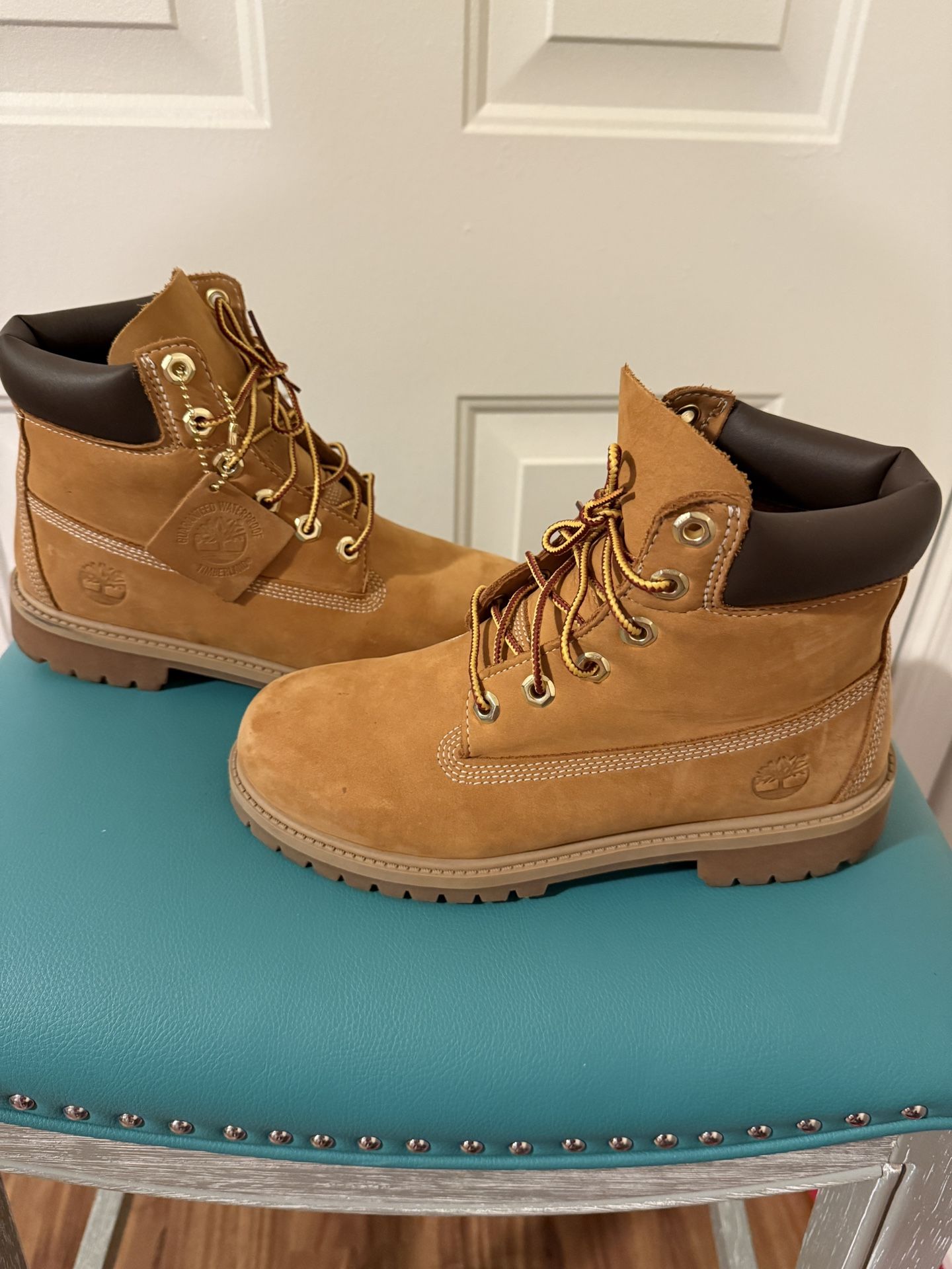 Youth Timberland Boots Size 6
