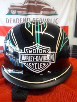 WOMEN'S HELMET