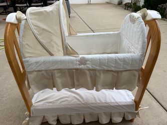 Eddie Bauer Bassinet