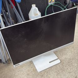 2 24” computer monitors. Like new.