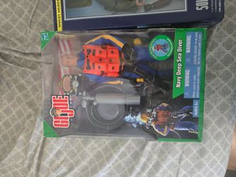 Soldiers of the world plus gi figure