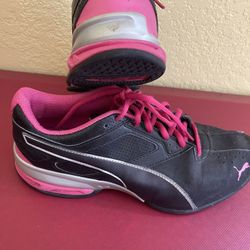 Puma  Sz 8.5, Very Good Condition $13