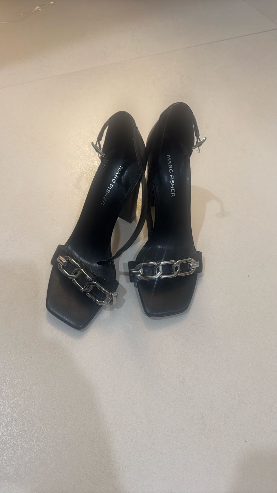 Sz 6 Heels 