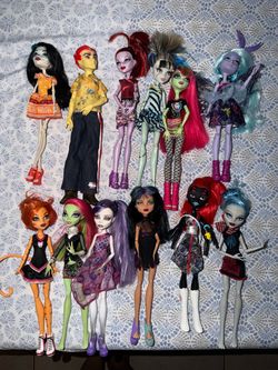 Monster high doll lot