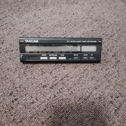 TASCAM TG-7 Guitar & Bass Tuner/Metronome. 