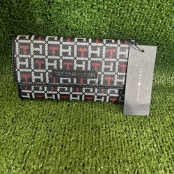 Tommy Hilfiger Women's Wallet Blue,
